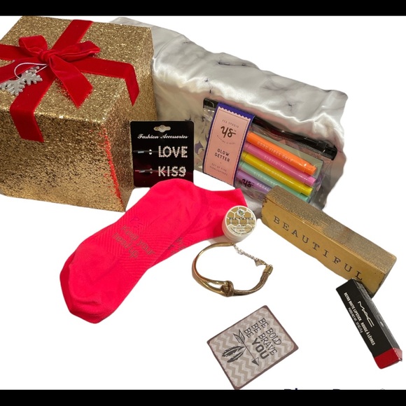 Mystery Box - Picture 2 of 4